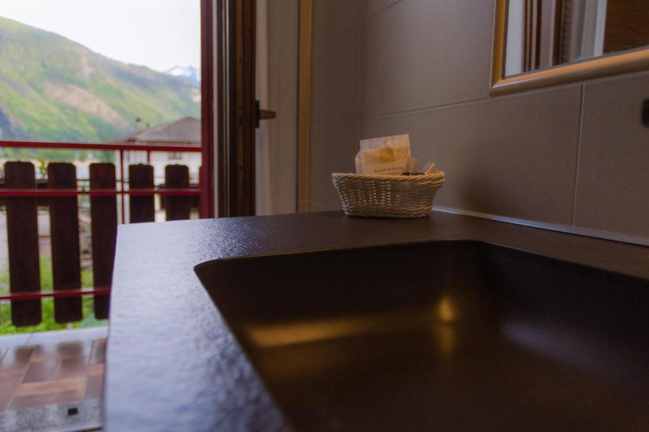 Hotel Berlinghera Sorico Bagian luar foto